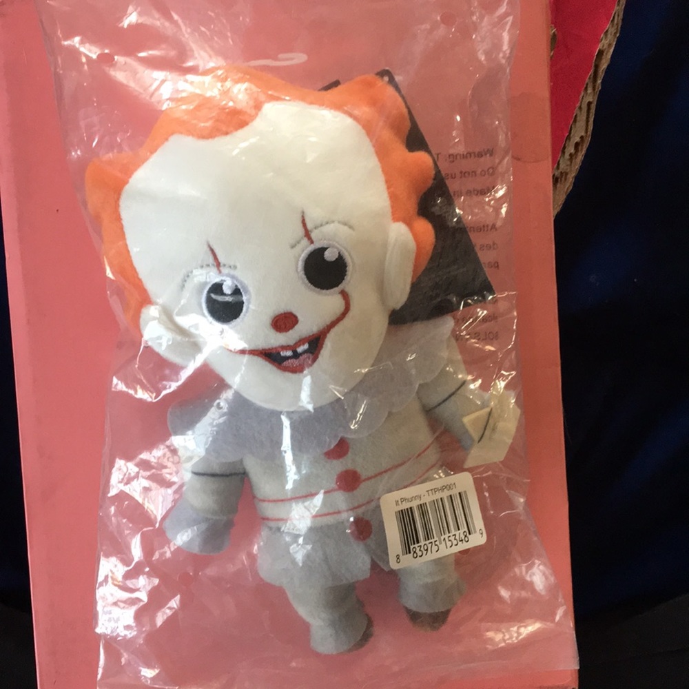 🆕🤡PENNYWISE IT PHUNNY KIDROBOT PLUSH DOLL🤡🆕